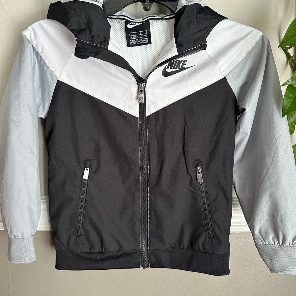 Nike jacket youth size 7 New w/o tags!